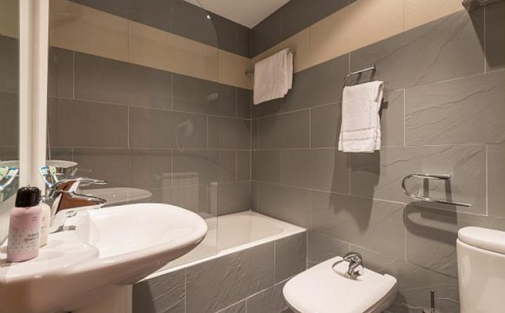 Residence Andorra Sunari Peretol, Bathroom 4